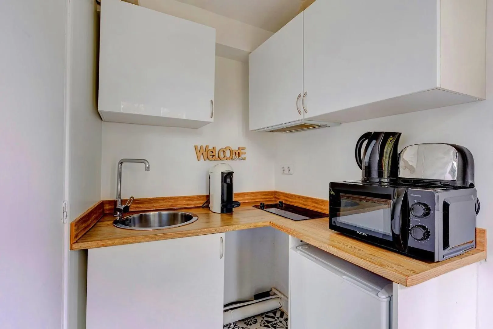 Bluestay 23 - Superb Studio In Paris Apartment