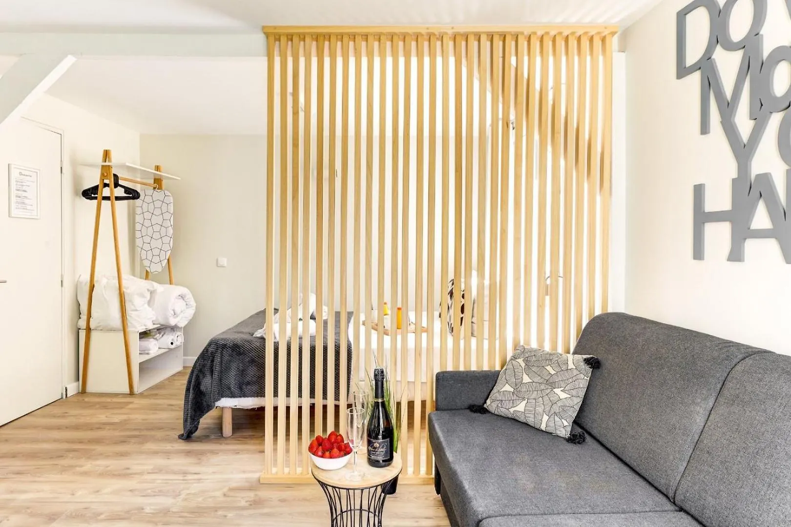 Bluestay 23 - Superb Studio In Paris 0*,  Frankrike